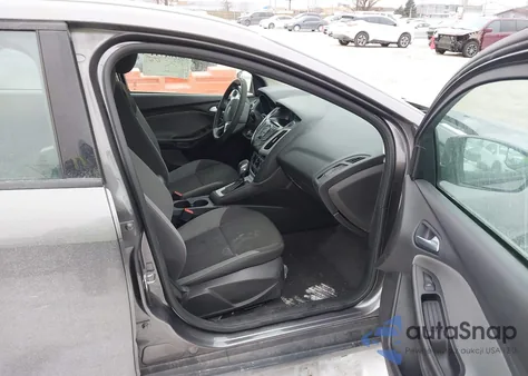 2014 Ford Focus Se z USA, uszkodzony, nr VIN 1FADP3F29EL388221